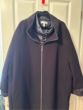 Women’s Black Zip-Front Coat - Classic Lightweight Jacket